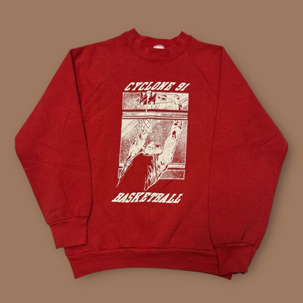 Vintage 90’s Basketball Cyclones Sweatshirt